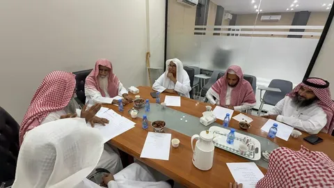 صورة 1 من مجلس إدارة جمعية الدعوة بالملحاء يعقد اجتماعه رقم (121)